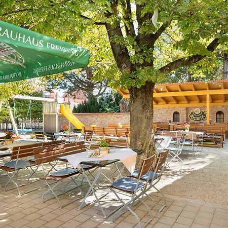 Hotel Neuwirt Hallbergmoos Exterior photo